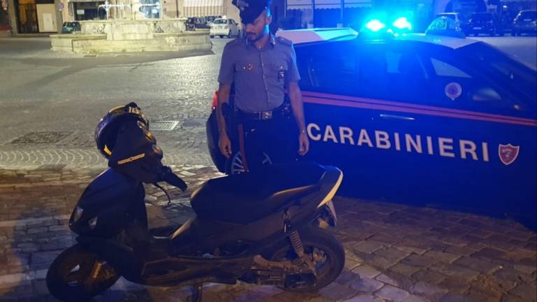Novafeltria, motorini fracassoni che non fanno dormire: multati sette giovani Novafeltria, motorini fracassoni che non fanno dormire: multati sette giovani