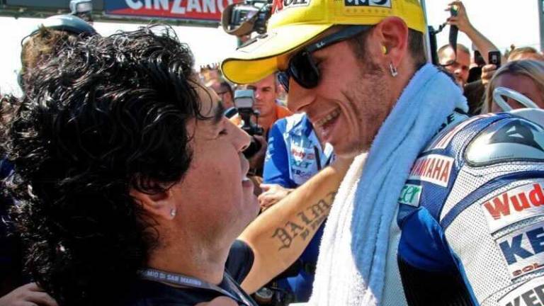 MotoGp, da Maradona a Wayne Rainey: quanti vip a Misano alla corte di Valentino Rossi - Gallery MotoGp, da Maradona a Wayne Rainey: quanti vip a Misano alla corte di Valentino Rossi - Gallery