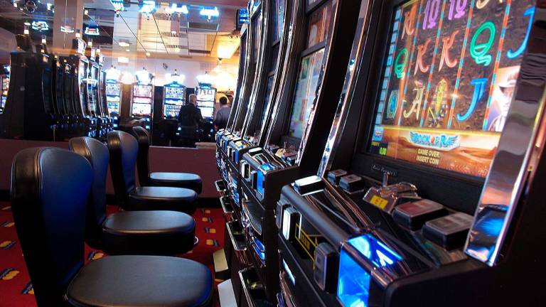 Giochi e distanziometro, Consiglio di Stato sospende sentenza del Tar Emilia: due sale di Rimini potranno restare aperte, decisione rinviata al merito Giochi e distanziometro, Consiglio di Stato sospende sentenza del Tar Emilia: due sale di Rimini potranno restare aperte, decisione rinviata al merito