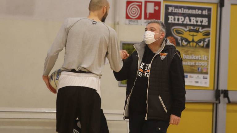 Basket B, i Tigers Cesena avanti con il diesse Gabriele Foschi Basket B, i Tigers Cesena avanti con il diesse Gabriele Foschi