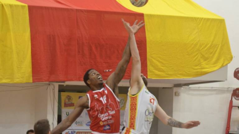 Basket A2, OraSì Ravenna-Pistoia 72-74 (rivivi il live) Basket A2, OraSì Ravenna-Pistoia 72-74 (rivivi il live)