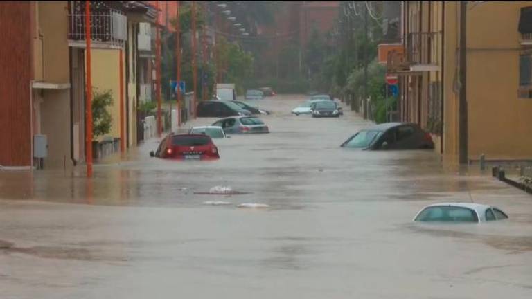 Cesena, “porta in strada un tavolo e la tua allegria”: via ex Tiro a Segno fa festa a un anno dall’alluvione Cesena, “porta in strada un tavolo e la tua allegria”: via ex Tiro a Segno fa festa a un anno dall’alluvione