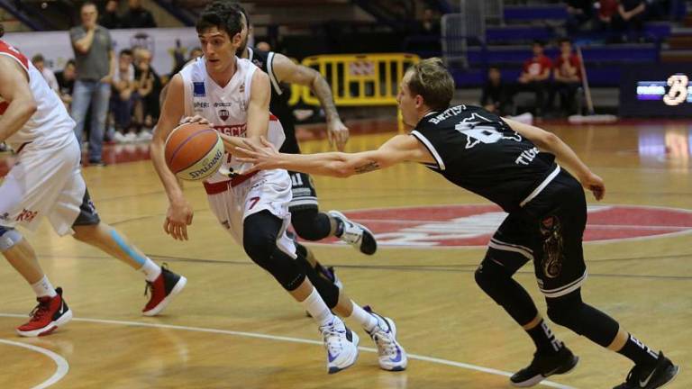 Basket, la Lnp annulla la coppa Italia e interrompe la Serie B Basket, la Lnp annulla la coppa Italia e interrompe la Serie B