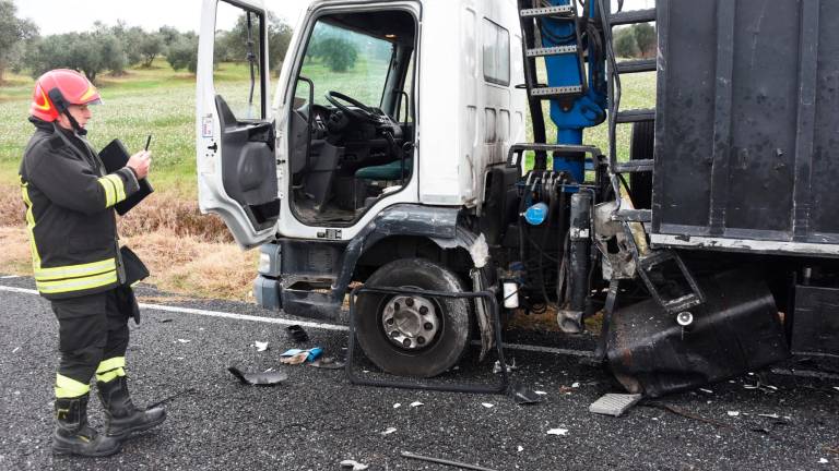 Morciano, incidente: 68enne autista di Sos Taxi in gravi condizioni VIDEO GALLERY Morciano, incidente: 68enne autista di Sos Taxi in gravi condizioni VIDEO GALLERY