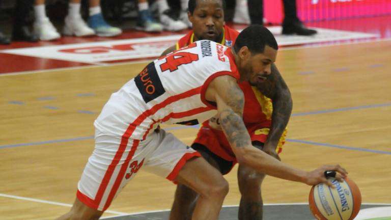 Basket A2,OraSì Ravenna-Unieuro Forlì 70-83 finale (rivivi il live) Basket A2,OraSì Ravenna-Unieuro Forlì 70-83 finale (rivivi il live)