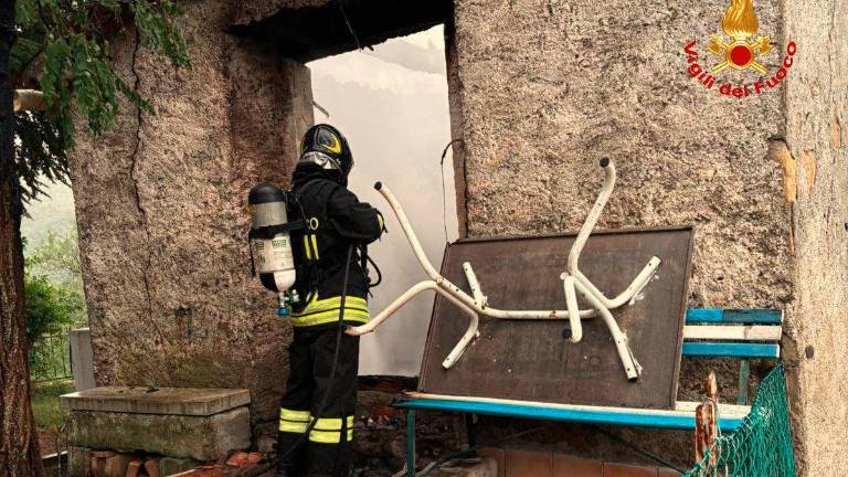 Sarsina, incendio ed esplosione in un casolare Sarsina, incendio ed esplosione in un casolare