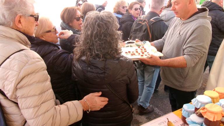 A Sogliano bel tempo e tanta gente per la partenza della 48ª Fiera del Formaggio di Fossa A Sogliano bel tempo e tanta gente per la partenza della 48ª Fiera del Formaggio di Fossa