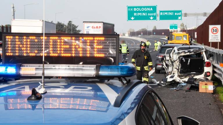 L’incidente poco prima dell’uscita Rimini Sud (Migliorini) L’incidente poco prima dell’uscita Rimini Sud (Migliorini)