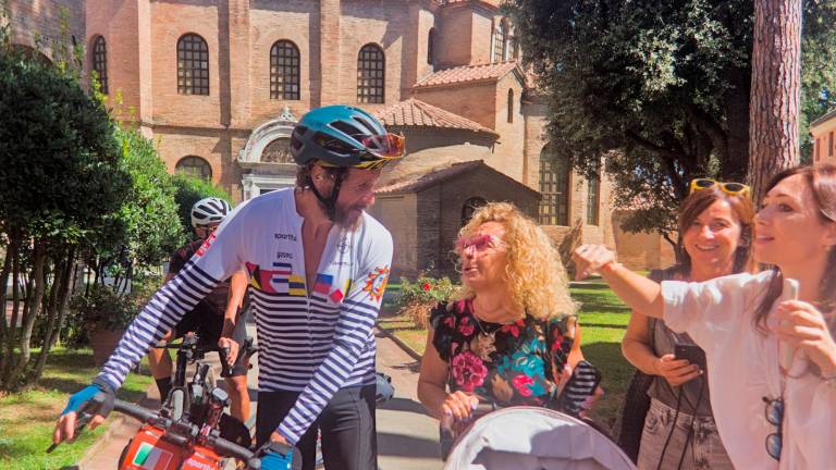 La visita di Jovanotti a San Vitale Galla Placidia (foto Fiorentini) La visita di Jovanotti a San Vitale Galla Placidia (foto Fiorentini)