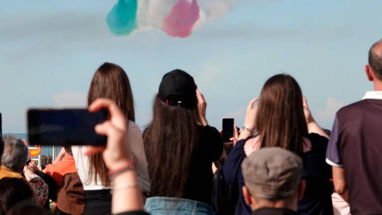 Rimini, Frecce tricolori con oltre 70mila spettatori. Appuntamento al 2026 Rimini, Frecce tricolori con oltre 70mila spettatori. Appuntamento al 2026