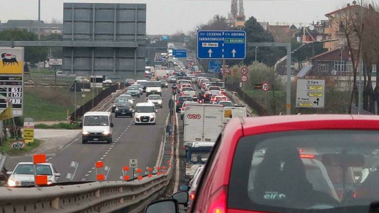 Rimini. Cavalcavia Marecchiese, da lunedì lavori e disagi per le auto Rimini. Cavalcavia Marecchiese, da lunedì lavori e disagi per le auto