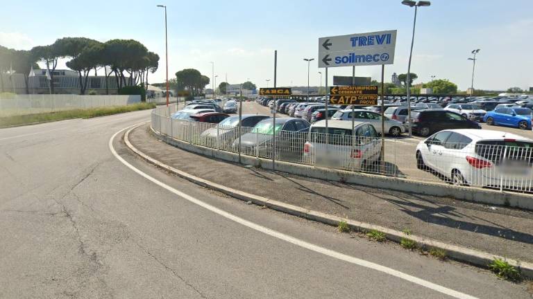 Cesena: nuovo attraversamento pedonale per tutelare i dipendenti Trevi Cesena: nuovo attraversamento pedonale per tutelare i dipendenti Trevi