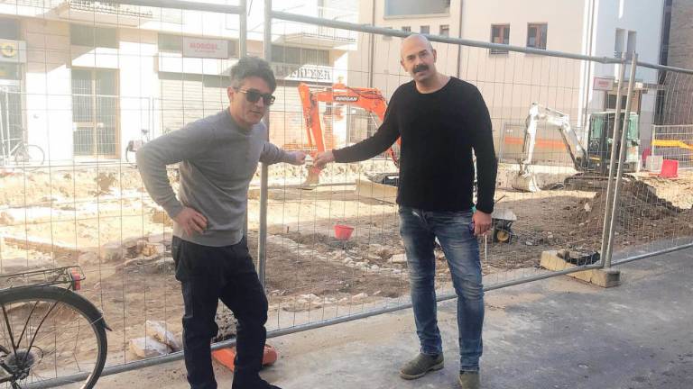 Rimini, Lavori in Piazzetta San Martino. I gestori: «Fate presto o saremo rovinati» Rimini, Lavori in Piazzetta San Martino. I gestori: «Fate presto o saremo rovinati»