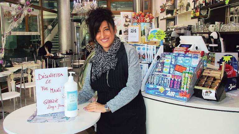 Barista di Savignano mette il disinfettante all'entrata ma non a tutti piace l’idea Barista di Savignano mette il disinfettante all'entrata ma non a tutti piace l’idea