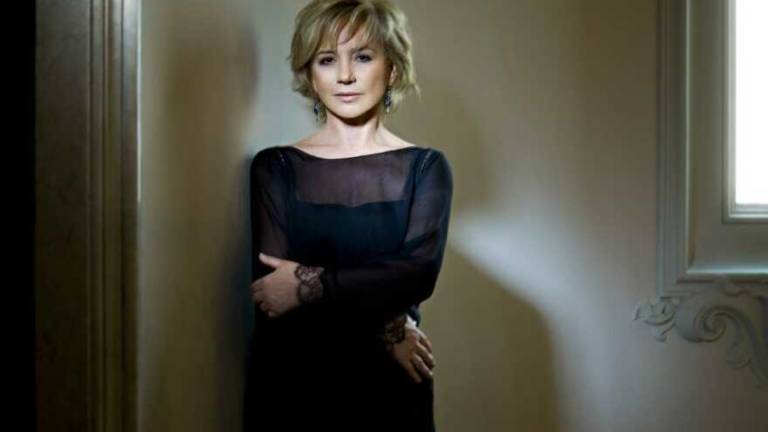 Rimini, Alberta Ferretti rende omaggio a Federico Fellini e alla Romagna con la sfilata della nuova collezione a Castel Sismondo Rimini, Alberta Ferretti rende omaggio a Federico Fellini e alla Romagna con la sfilata della nuova collezione a Castel Sismondo