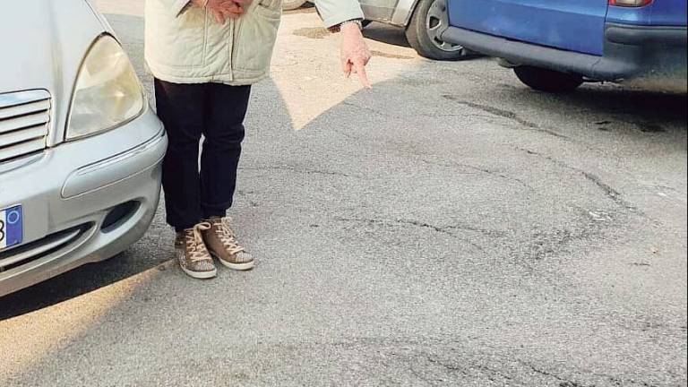 Dossi di Piazza XIII Giugno: monta la protesta dei residenti di Lugo Dossi di Piazza XIII Giugno: monta la protesta dei residenti di Lugo