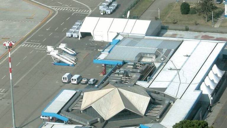 Aeroporto Forlì, per le agenzie i voli low cost non basteranno Aeroporto Forlì, per le agenzie i voli low cost non basteranno