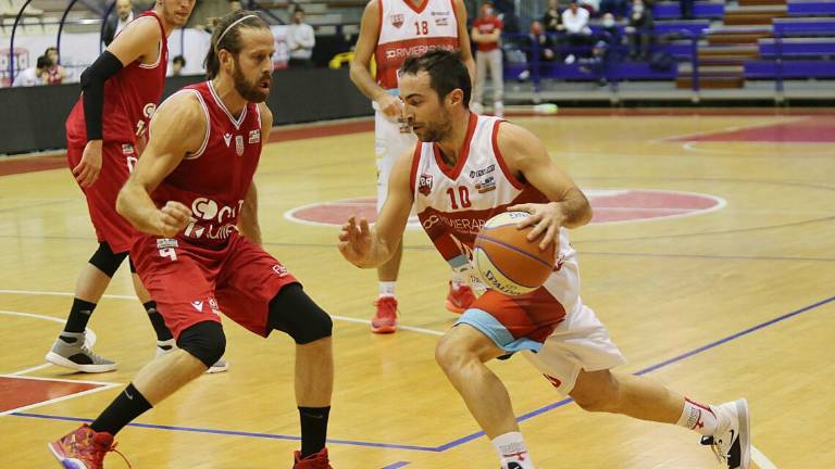 Basket B, RivieraBanca cade in casa con Alba (70-73) Basket B, RivieraBanca cade in casa con Alba (70-73)