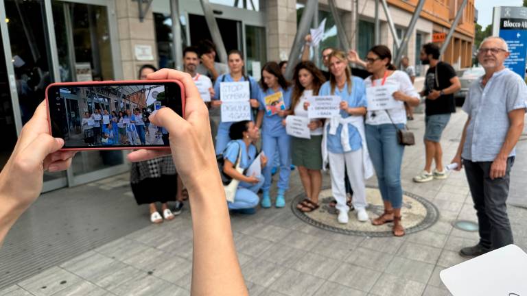Il flash mob a Cesena (foto Zanotti) Il flash mob a Cesena (foto Zanotti)