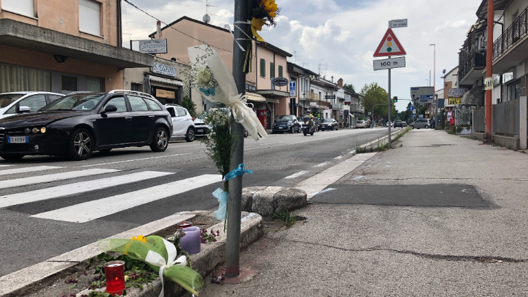 Adolescente morto in moto a Cesena, indagato l'amico di scuola Adolescente morto in moto a Cesena, indagato l'amico di scuola