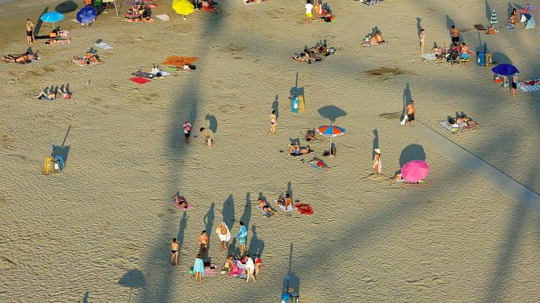 Concessioni spiagge. Via libera alla proroga al 2027 Concessioni spiagge. Via libera alla proroga al 2027