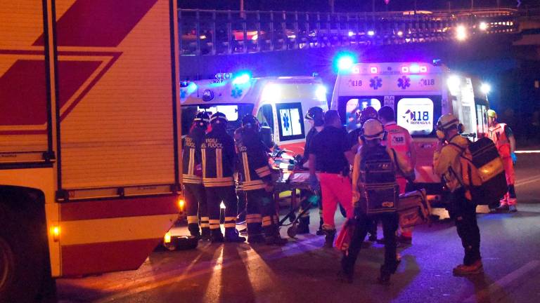 Rimini, incidente sulla via Emilia, grave una ragazza VIDEO GALLERY Rimini, incidente sulla via Emilia, grave una ragazza VIDEO GALLERY