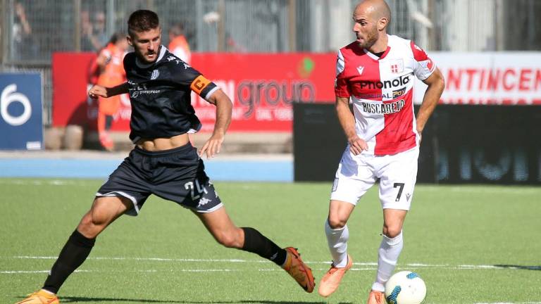 Calcio C, Cesena: ciao Bianchi, ecco Varone Calcio C, Cesena: ciao Bianchi, ecco Varone