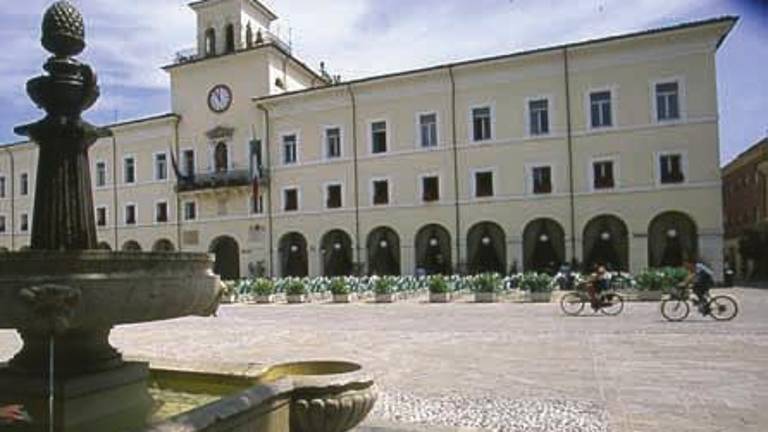 Cervia, giro di vite sulla sicurezza: ecco il piano per l’estate 2025 Cervia, giro di vite sulla sicurezza: ecco il piano per l’estate 2025