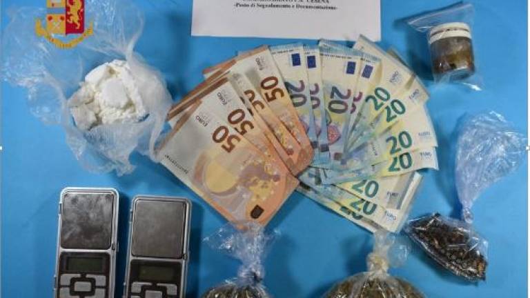 Spaccio di droga in casa: arrestato 49enne cesenate in valle del Rubicone Spaccio di droga in casa: arrestato 49enne cesenate in valle del Rubicone