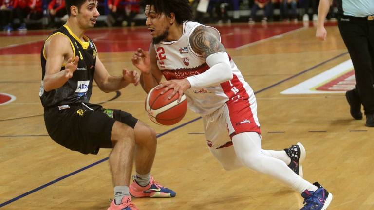 Basket A2, Johnson immarcabile e Rimini fa festa (72-79) Basket A2, Johnson immarcabile e Rimini fa festa (72-79)