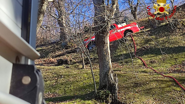 Bagno di Romagna: incendio in un castagneto, intervengono i Vigili del Fuoco Bagno di Romagna: incendio in un castagneto, intervengono i Vigili del Fuoco