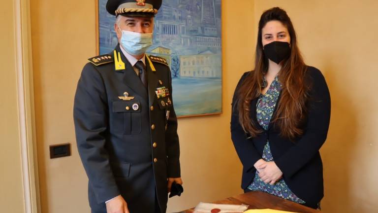 Santarcangelo, la sindaca incontra il colonnello della Guardia di Finanza Santarcangelo, la sindaca incontra il colonnello della Guardia di Finanza