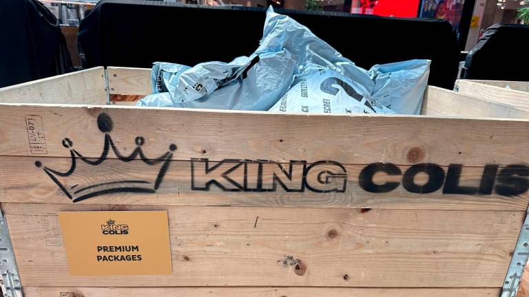 Savignano, affare o... pacco? Lo shopping è a sorpresa Savignano, affare o... pacco? Lo shopping è a sorpresa