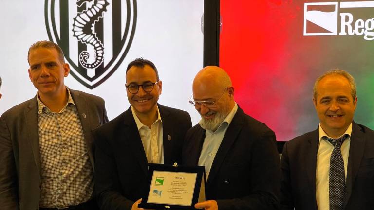 Il presidente della Regione, Bonaccini, premia il Cesena promosso in serie B. GALLERY