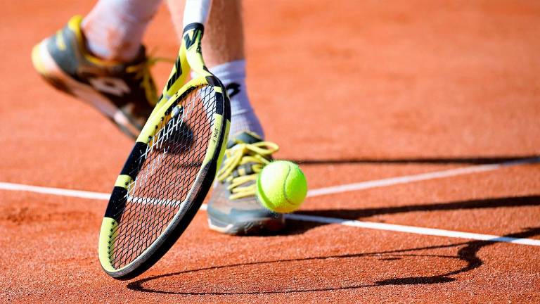 Tennis, Moretti, Tassinari e Fabbri avanti al Forum Tennis, Moretti, Tassinari e Fabbri avanti al Forum