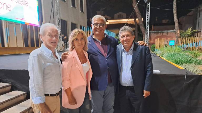 Eraldo Pecci: «Maradona? A Napoli è stato il mio elettricista. Inter favorita per il campionato, parte un chilometro davanti a tutte» Eraldo Pecci: «Maradona? A Napoli è stato il mio elettricista. Inter favorita per il campionato, parte un chilometro davanti a tutte»
