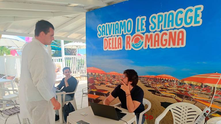 Due momenti dell’iniziativa organizzata da Orienta ieri al Bagno 62 di Rimini Due momenti dell’iniziativa organizzata da Orienta ieri al Bagno 62 di Rimini