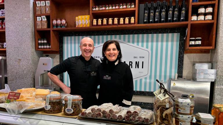 Luca Baffoni e Ramona Poletto all’interno dell’attività aperta 30 anni fa in centro storico Luca Baffoni e Ramona Poletto all’interno dell’attività aperta 30 anni fa in centro storico