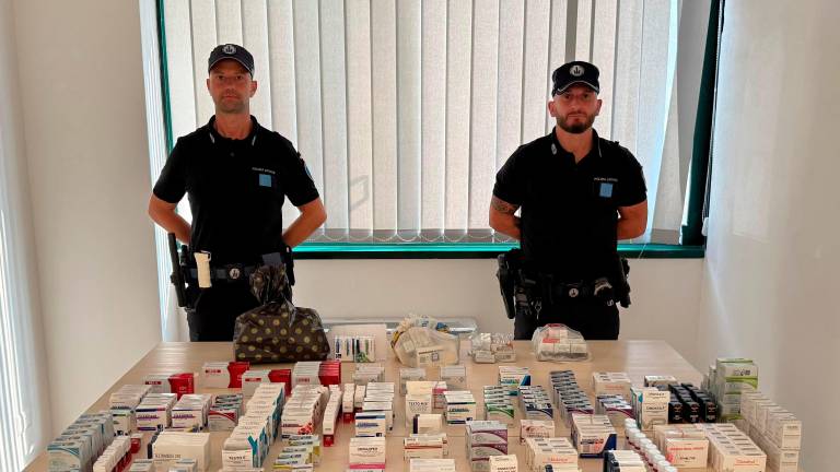 Rimini, sequestro di sostanze dopanti, denunciati un uomo e una donna Rimini, sequestro di sostanze dopanti, denunciati un uomo e una donna