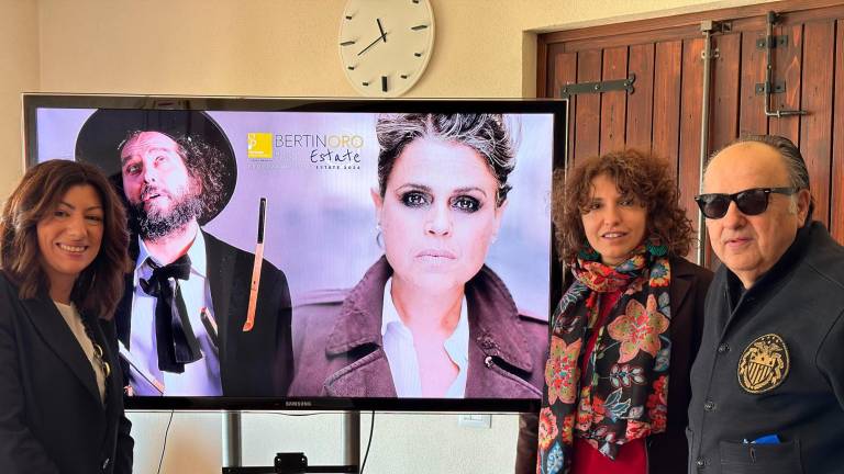 Gli eventi dell’estate sono stati presentati ieri mattina in municipio a Bertinoro. A destra Goran Bregovic, che sarà protagonista il 16 luglio Gli eventi dell’estate sono stati presentati ieri mattina in municipio a Bertinoro. A destra Goran Bregovic, che sarà protagonista il 16 luglio