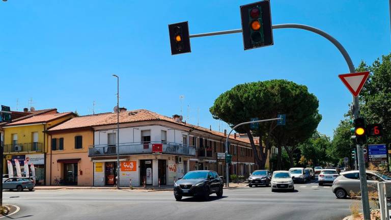 Santarcangelo, 80 multe in un mese dai nuovi dispositivi in due semafori Santarcangelo, 80 multe in un mese dai nuovi dispositivi in due semafori