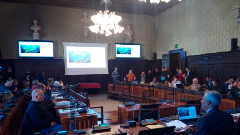 Rigassificatore a Ravenna, un miliardo di investimenti, trecento milioni ad aziende locali - VIDEO GALLERY Rigassificatore a Ravenna, un miliardo di investimenti, trecento milioni ad aziende locali - VIDEO GALLERY