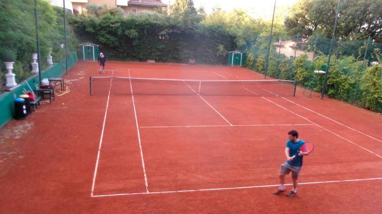 Il campo di tennis a Castelvecchio Il campo di tennis a Castelvecchio