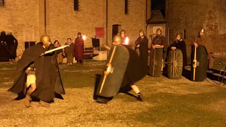 Rievocata a Calisese di Cesena la “Notte inquieta di Cesare” Rievocata a Calisese di Cesena la “Notte inquieta di Cesare”