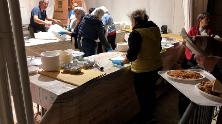 Cesenatico, “il pesce fa festa 2023”: partenza col botto VIDEO GALLERY Cesenatico, “il pesce fa festa 2023”: partenza col botto VIDEO GALLERY