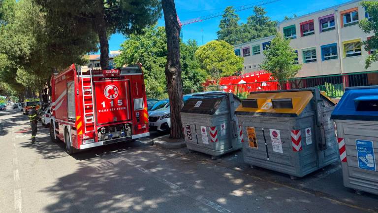 Vapori “ignoti” e malori: evacuata una scuola elementare a Cesena GALLERY Vapori “ignoti” e malori: evacuata una scuola elementare a Cesena GALLERY