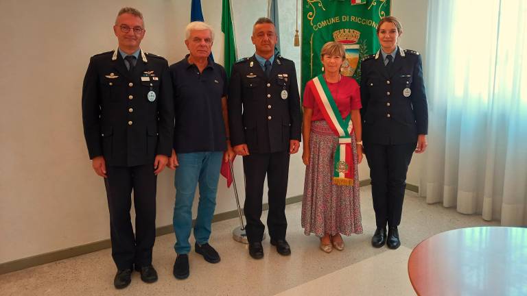 Riccione. «Coraggio durante l’incendio», elogio al sovrintendente Nadir Migani della Polizia Locale Riccione. «Coraggio durante l’incendio», elogio al sovrintendente Nadir Migani della Polizia Locale