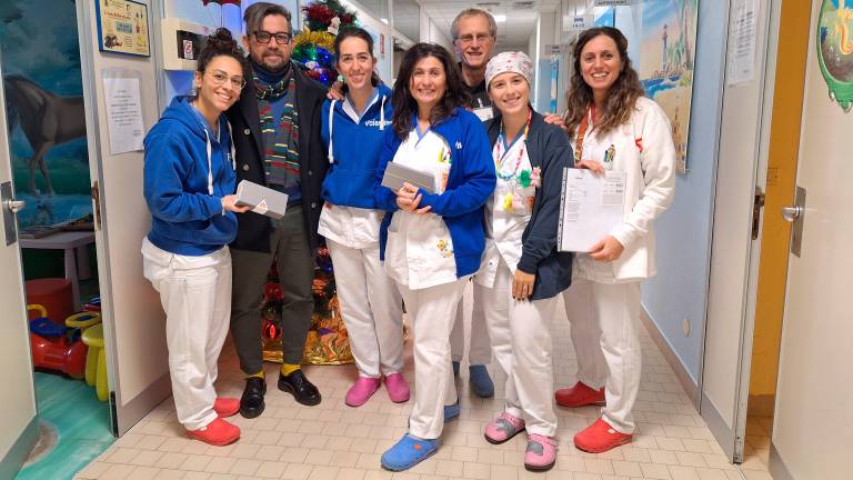 “Un sorriso aiuta l’altro”: sei televisori con abbonamenti a Disney Channel donati da “Il Sorriso Golf” alla Pediatria di Forlì “Un sorriso aiuta l’altro”: sei televisori con abbonamenti a Disney Channel donati da “Il Sorriso Golf” alla Pediatria di Forlì