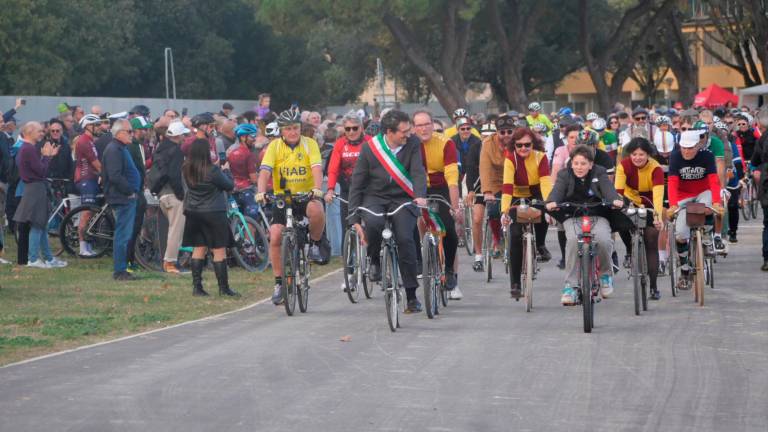 Ravenna, inaugurato il bike park all’ex Ippodromo. “Sarà un centro polisportivo” Ravenna, inaugurato il bike park all’ex Ippodromo. “Sarà un centro polisportivo”