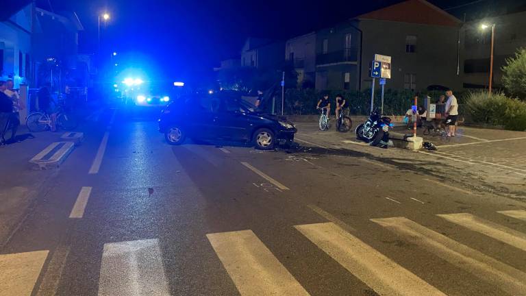 Incidente sulla via Ravennate a Martorano di Cesena: gravissimo centauro dopo lo schianto moto - auto VIDEO Incidente sulla via Ravennate a Martorano di Cesena: gravissimo centauro dopo lo schianto moto - auto VIDEO